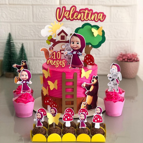 Bolo temático da Masha e o Urso de 1,5 kg com doces personalizados
